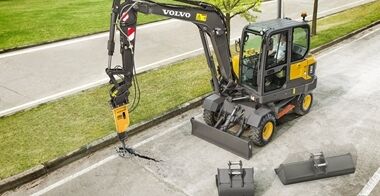 volvo-benefit-compact-excavator-ew60-cn4-attachments-versatility-2324x1200