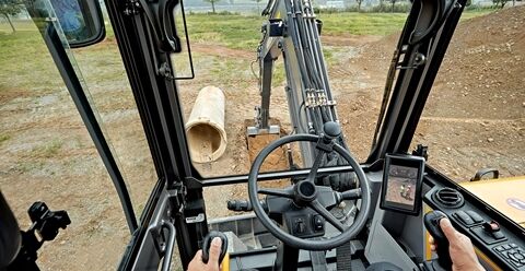 volvo-feature-compact-excavator-ew60-cn4-operator-visibility-larger-cab-2324x1200