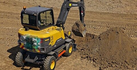 volvo-feature-compact-excavator-ew60-cn4-proven-engine-technology-boosted-performance-2324x1200