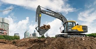 volvo-benefit-crawler-excavator-ec220-cn4-built-for-productivity-2324x1200