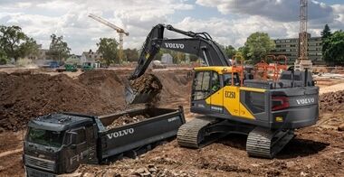 volvo-benefit-crawler-excavator-ec250-cn4-more-fuel-efficiency-2324x1200