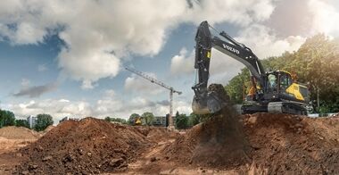 volvo-show-crawler-excavator-ec250-cn4-2324x1200