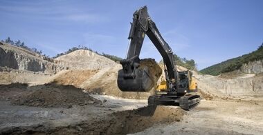 volvo-benefits-crawler-excavator-ec480d-t2-digging-power-2324x1200
