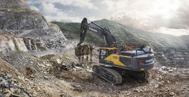 volvo-show-crawler-excavator-ec550-cn4-2324x1200