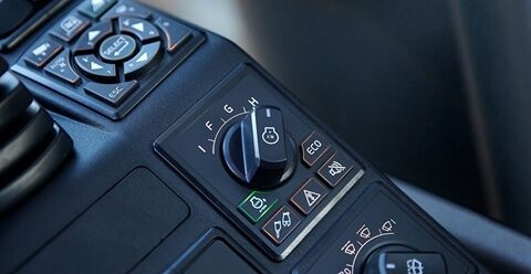 volvo-feature-crawler-excavator-ec750-cn4-eco-mode-more-fuel-efficiency-2324x1200