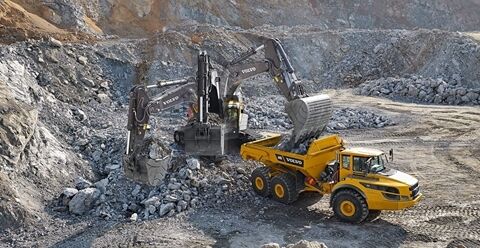 volvo-feature-crawler-excavator-ec950f-cn4-get-more-done-in-less-time-powered-by-volvo-2324x1200