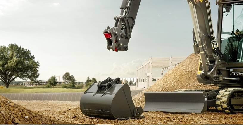 国产乱老熟妇吃嫩草