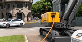 volvo-benefit-compact-excavator-ec55-electric-china-50-percent-reduction-in-energy-costs-2324x1200