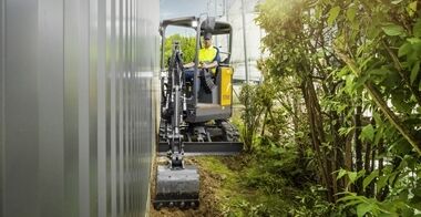 volvo-benefits-compact-excavator-ecr18e-compact-by-design-2324x1200