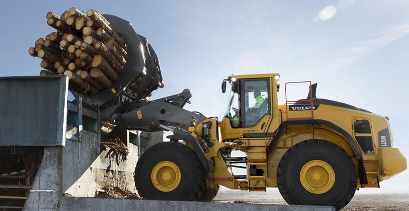 国产乱老熟妇吃嫩草