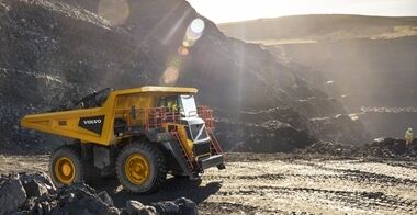 R100的效率优势。