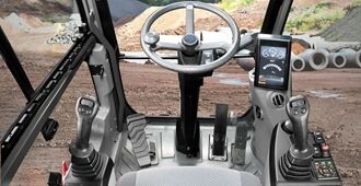 volvo-benefit-wheeled-excavator-ew140-cn4-comfort-counts-2324x1200