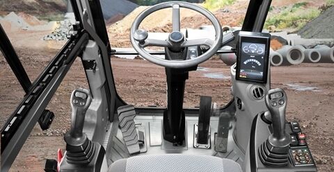 volvo-benefit-wheeled-excavator-ew140-cn4-comfort-counts-2324x1200