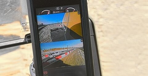 volvo-feature-wheeled-excavator-ew140-cn4-every-angles-in-view-comfort-counts-2324x1200