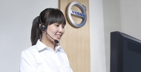 volvo-feature-wheeled-excavator-ew140-cn4-machine-monitoring-made-easy-built-to-last-2324x1200.j