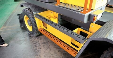 volvo-feature-wheeled-excavator-ew140-cn4-one-trip-is-all-it-takes-hydraulics-in-harmony-2324x1200