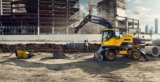 volvo-show-wheeled-excavator-ew205d-t3-2324x1200