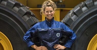 国产乱老熟妇吃嫩草