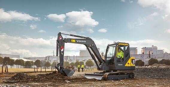 沃尔沃小型挖掘机 EC60D T3