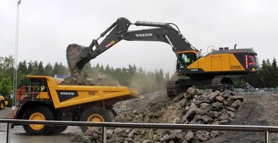 国产乱老熟妇吃嫩草