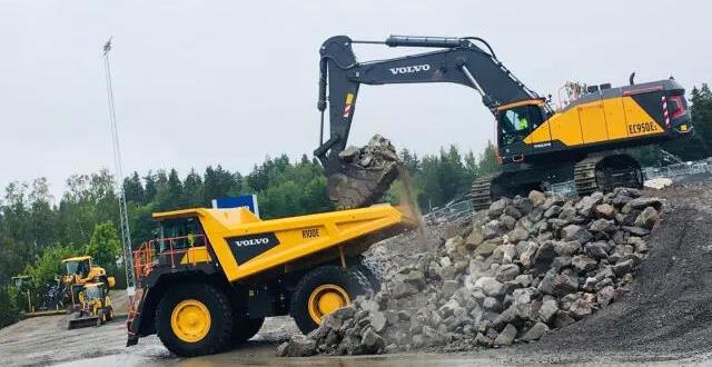 国产乱老熟妇吃嫩草