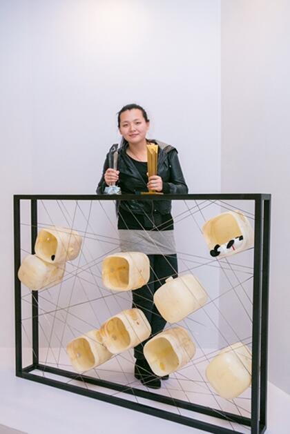 家居类别赛季大奖获得者司夕田与其作品《储物架》