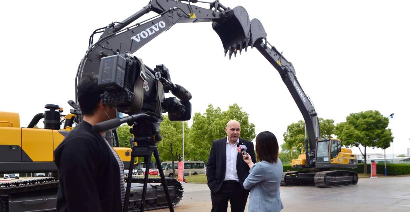 国产乱老熟妇吃嫩草-国产毛片精品一区二区色欲黄A片-国产不卡av电影在线-91精品国产91久久久无码色戒-亚洲福利在线观看全球高级副总裁Tomas Kuta（郭腾泽）接受媒体采访